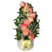 arreglo de rosas cascada