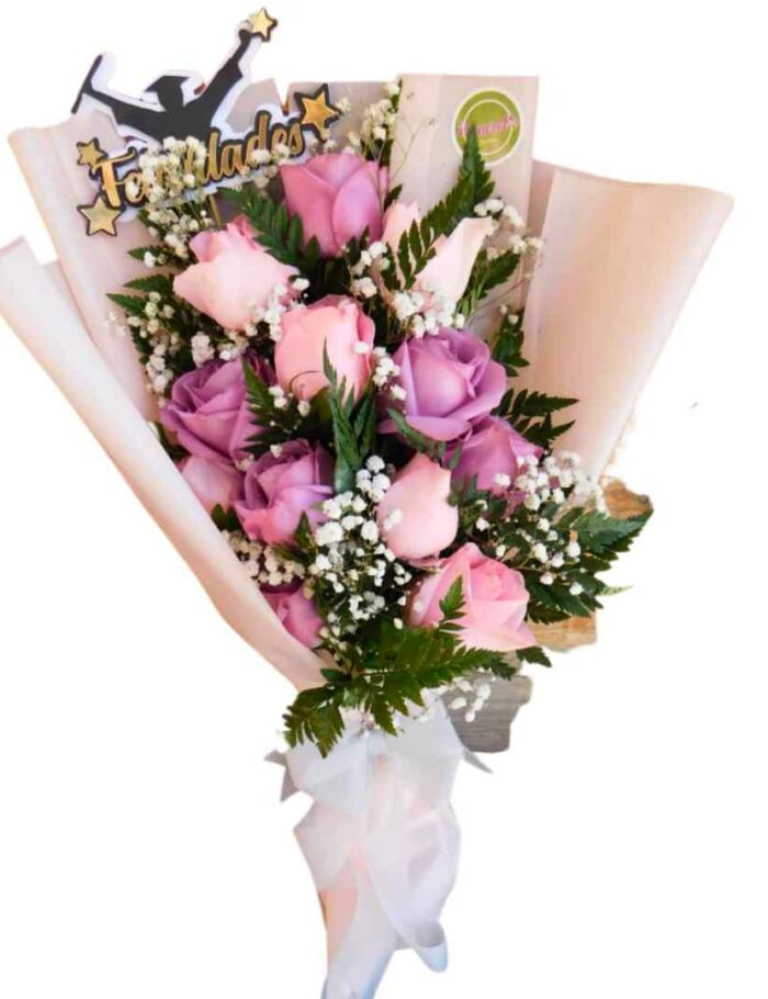 Ramillete una docena de rosas graduacion
