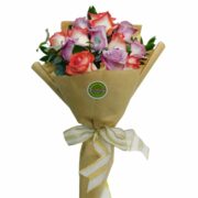 .Ramillete de 12 rosas pasteles1