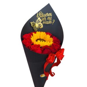 Cono 12 rosas y girasol 1
