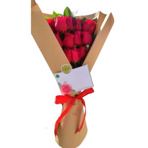 Ramillete de una docena de Rosas